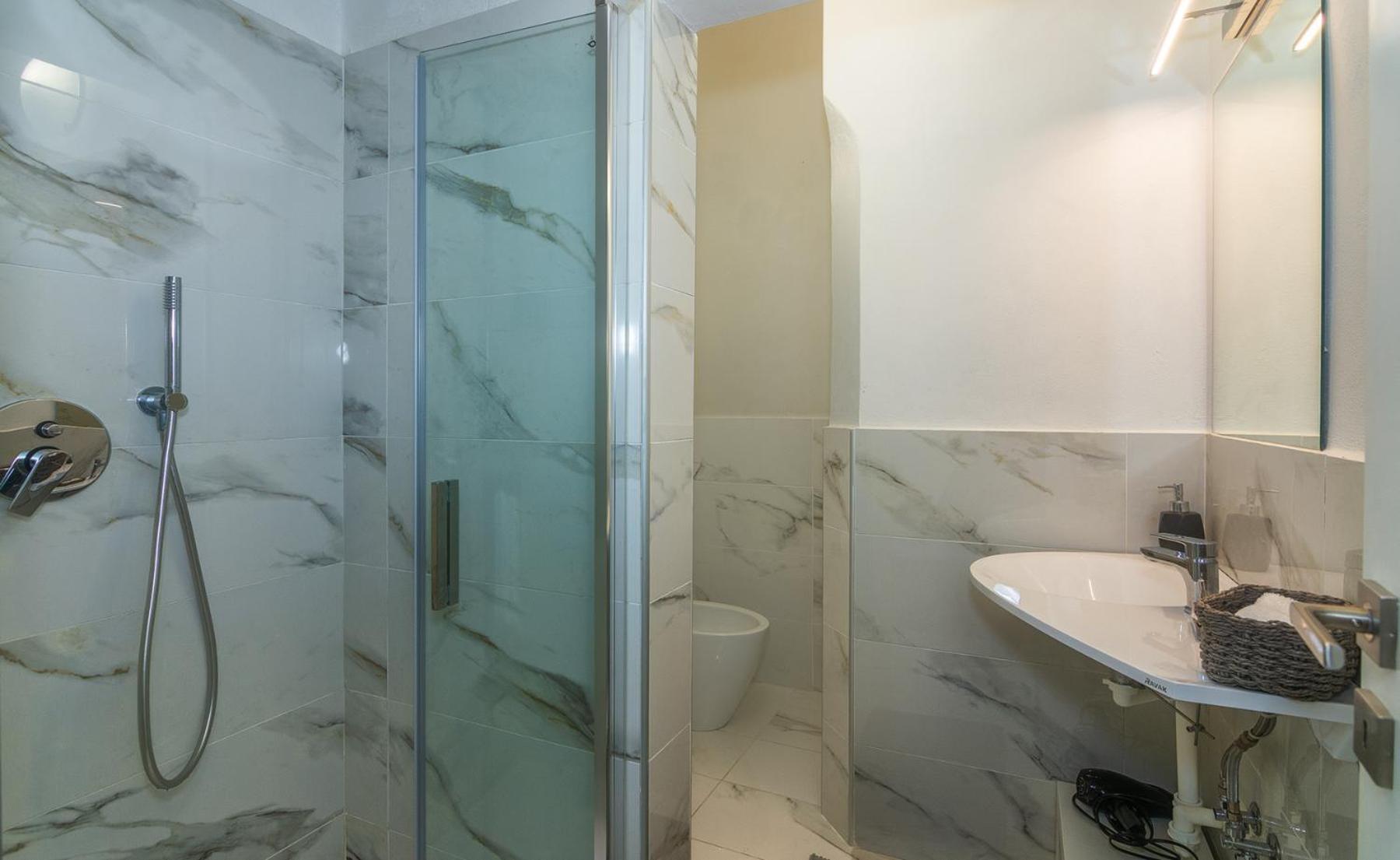 Amamare Apartments เวียเรจโจ ภายนอก รูปภาพ